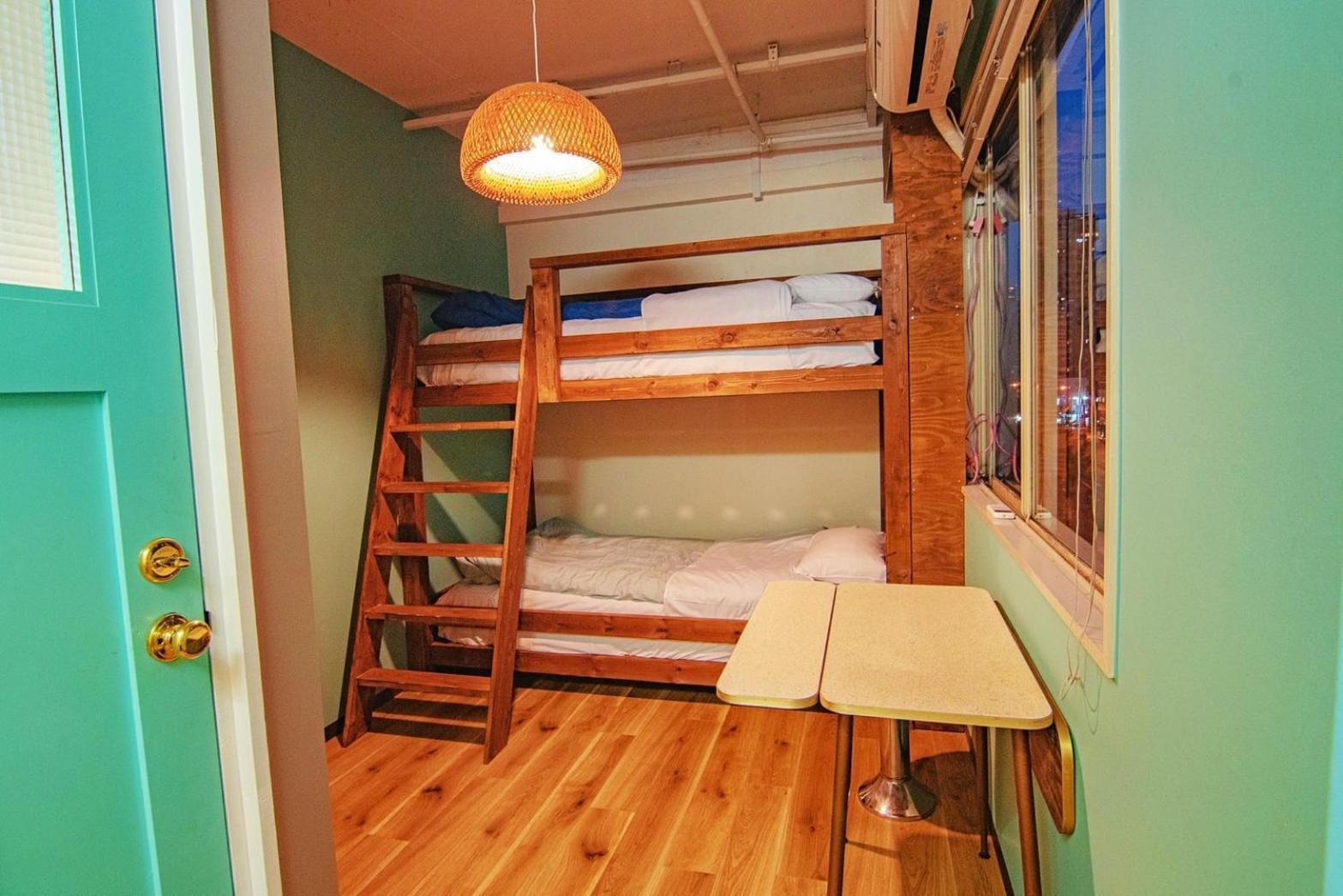 Hostel Chillax Osaka Exterior foto